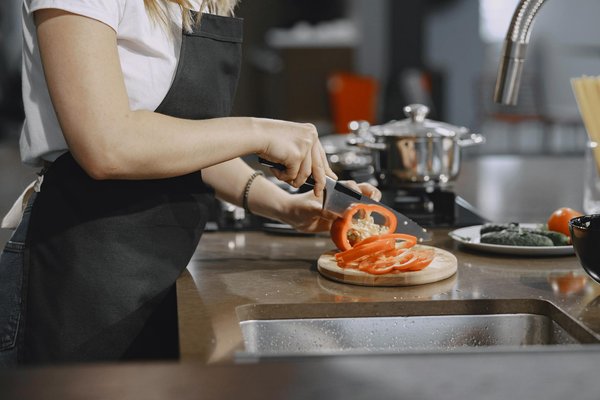 Wat zijn de uitdagingen van het runnen van een restaurant in een toeristisch gebied?